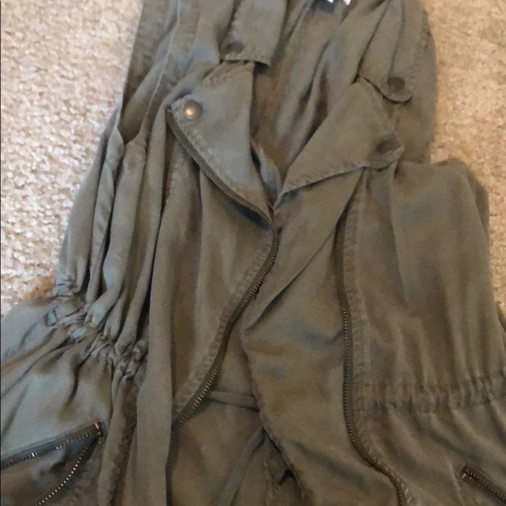 American Eagle utility vest